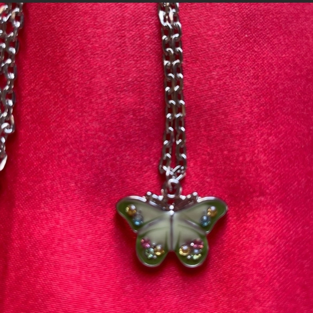 Dark Silver Tone Chain w/ butterfly Pendant Necklace.
